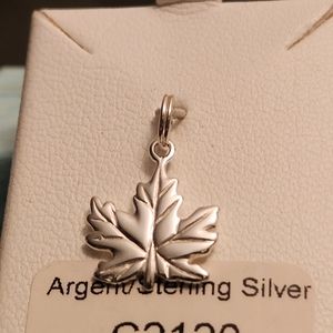 NEW STERLING SILVER 925 "MAPLE LEAF"